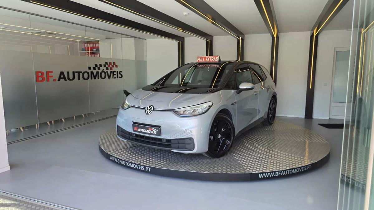 volkswagen-id-3-2023-eletrico-200cc
