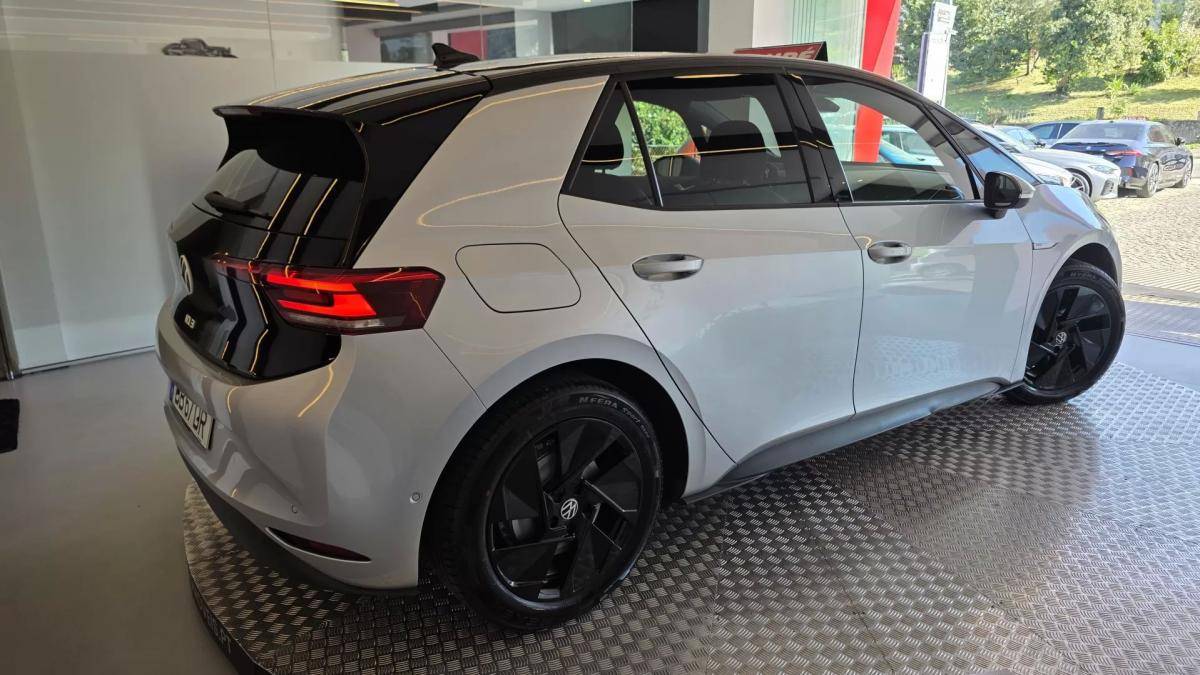 volkswagen-id-3-2023-eletrico-200cc