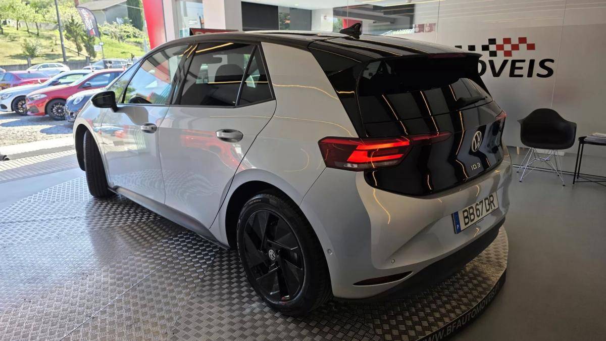 volkswagen-id-3-2023-eletrico-200cc
