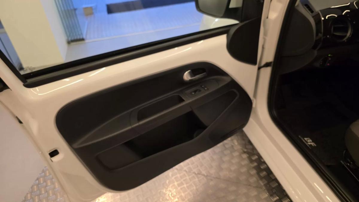 volkswagen-up-2013-gasolina-999cc