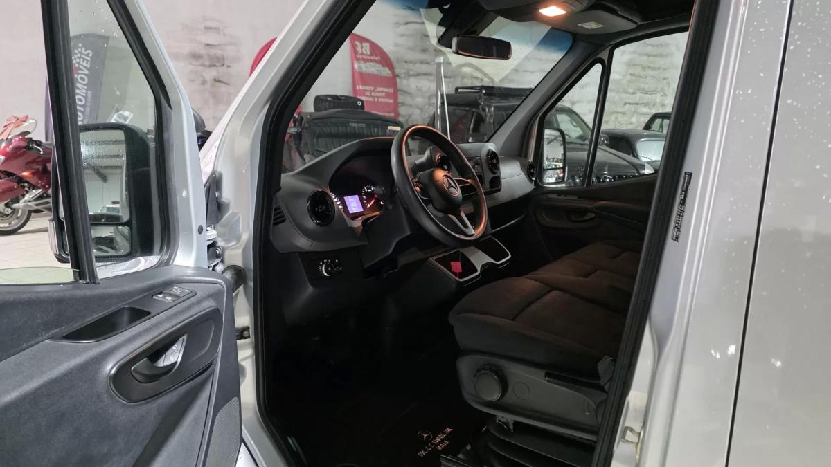 mercedes-benz-sprinter-2018-diesel-2143cc