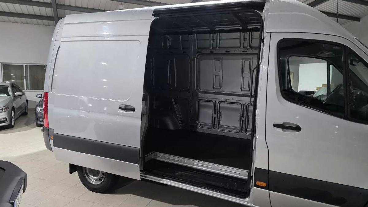 mercedes-benz-sprinter-2018-diesel-2143cc