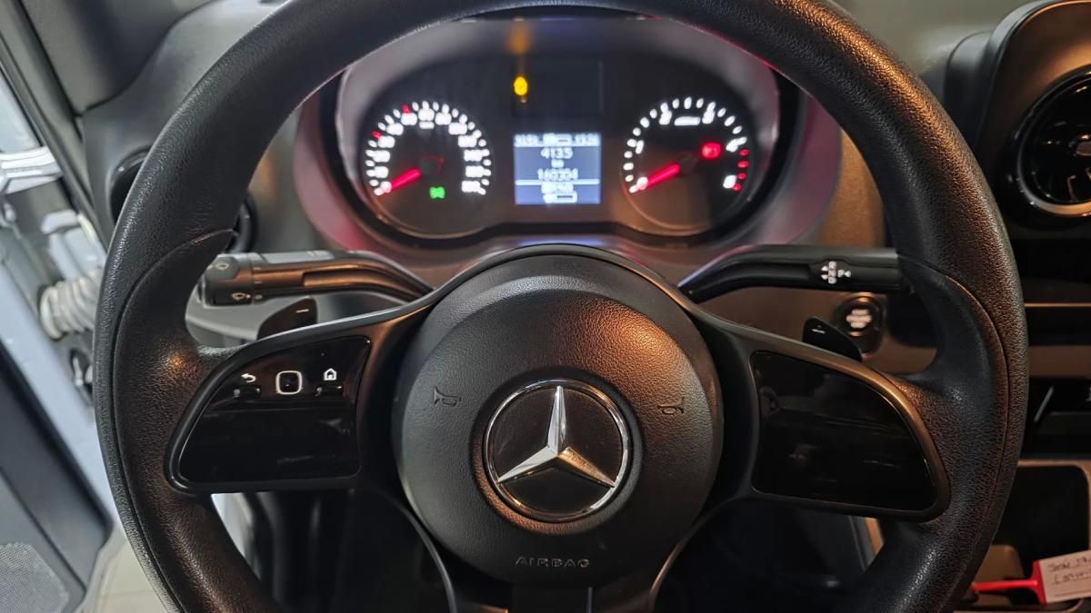 mercedes-benz-sprinter-2018-diesel-2143cc