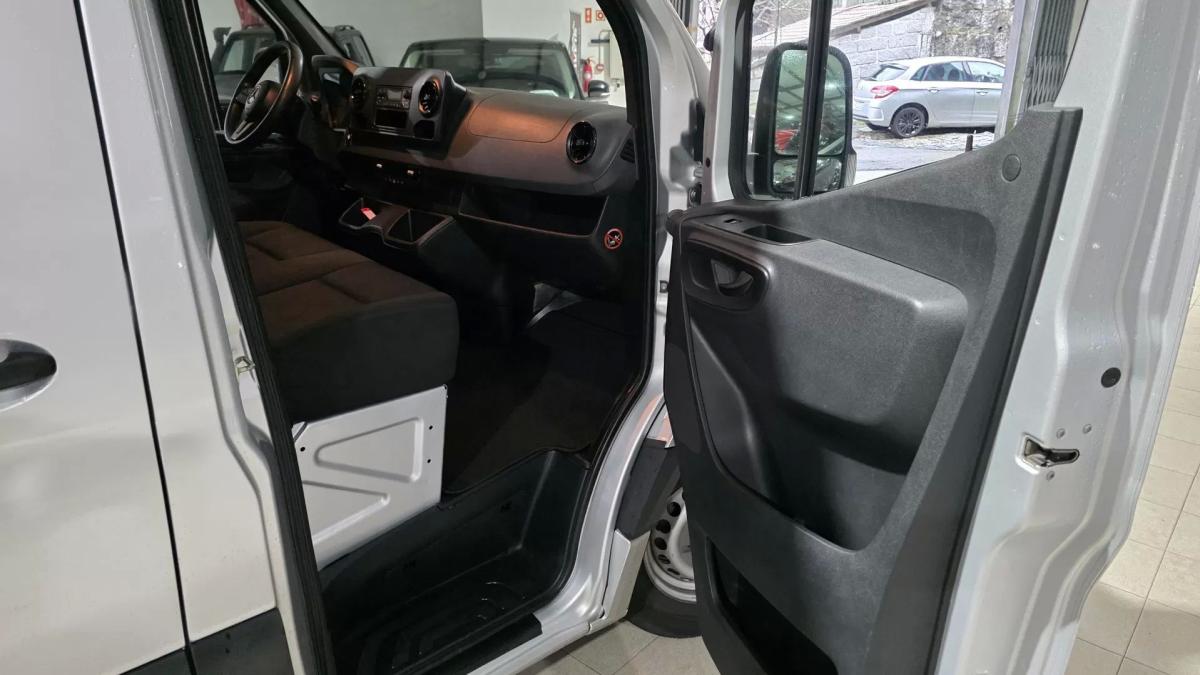 mercedes-benz-sprinter-2018-diesel-2143cc