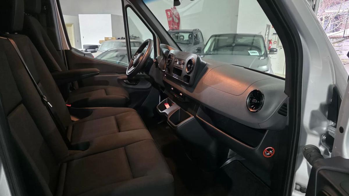 mercedes-benz-sprinter-2018-diesel-2143cc