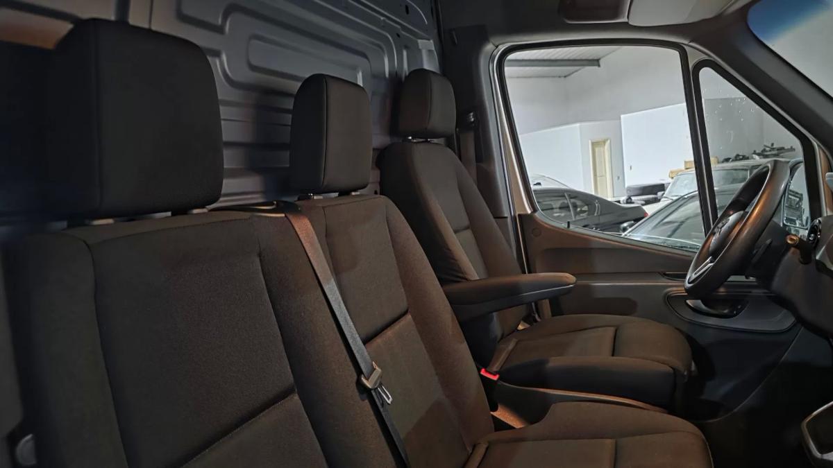 mercedes-benz-sprinter-2018-diesel-2143cc