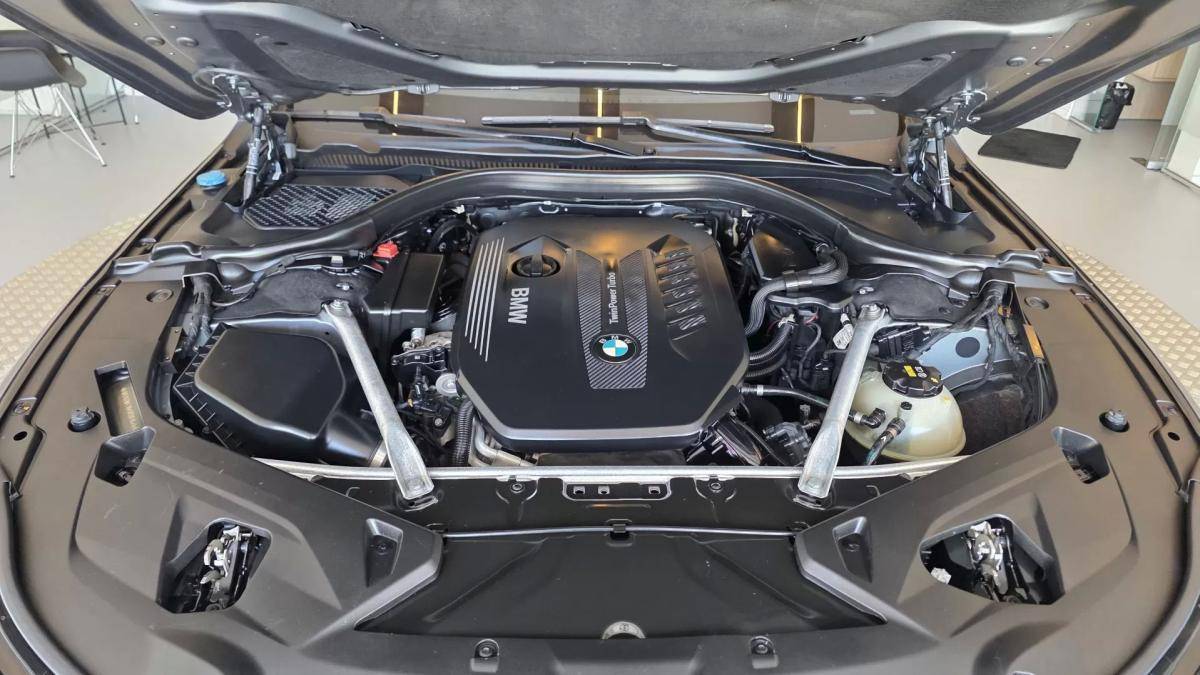 bmw-serie-8-2019-diesel-2993cc
