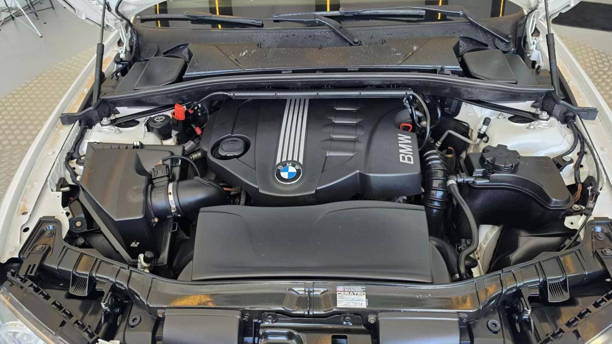 bmw-serie-1-2009-diesel-1995cc
