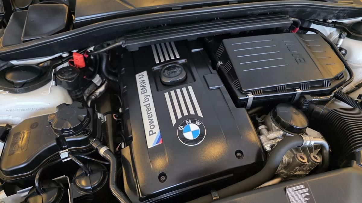 bmw-serie-1-2012-gasolina-2979cc