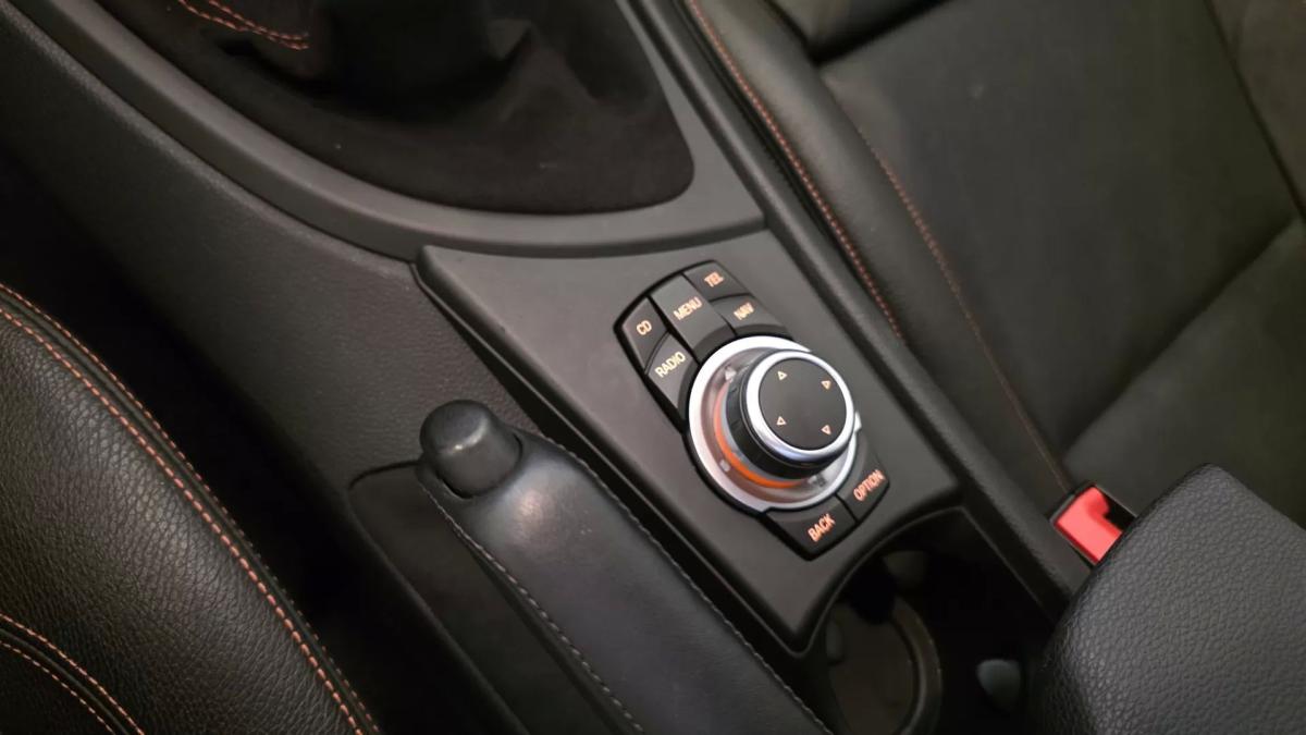 bmw-serie-1-2012-gasolina-2979cc