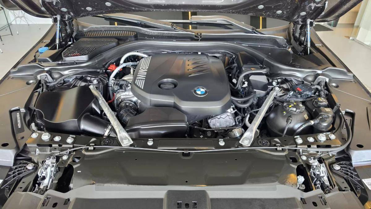 bmw-serie-5-2024-diesel-1995cc