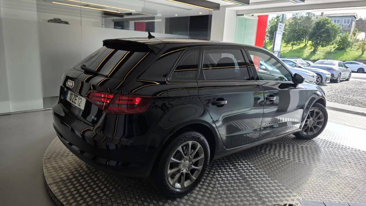 audi-a3-sportback-2016-diesel-1598cc