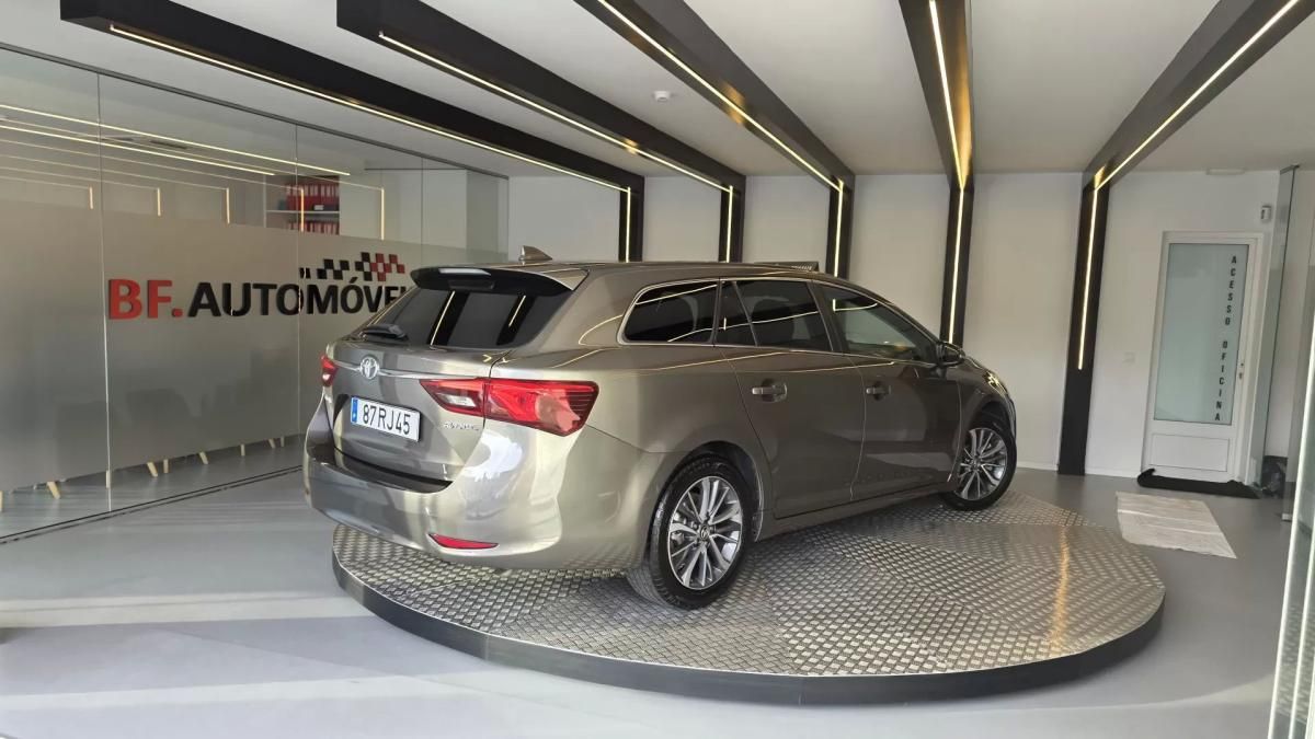 toyota-avensis-sw-2016-diesel-1995cc