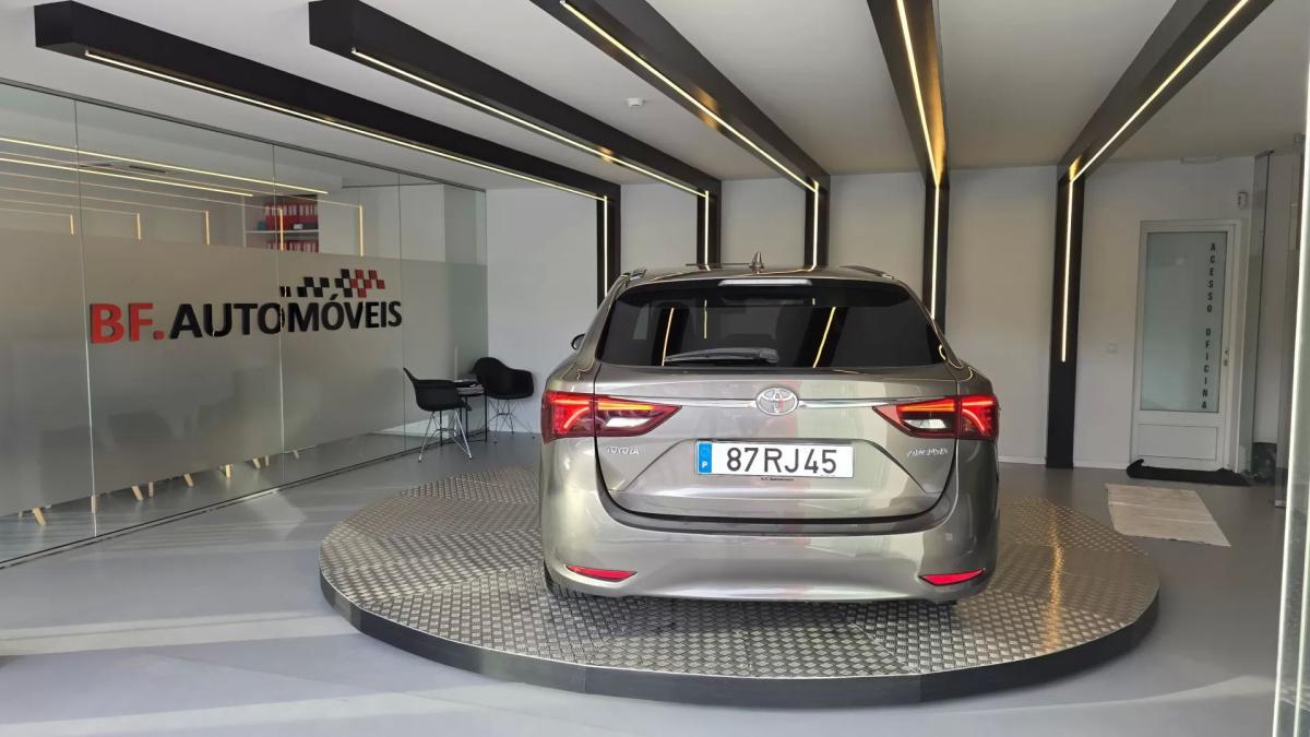 toyota-avensis-sw-2016-diesel-1995cc