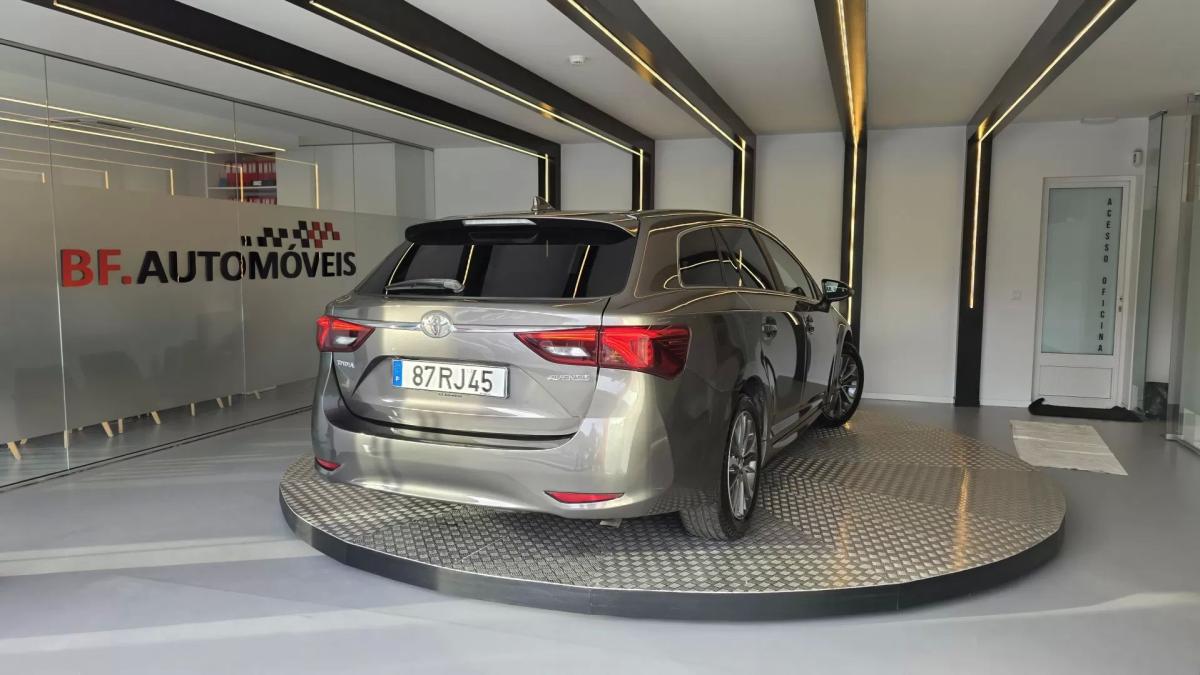 toyota-avensis-sw-2016-diesel-1995cc