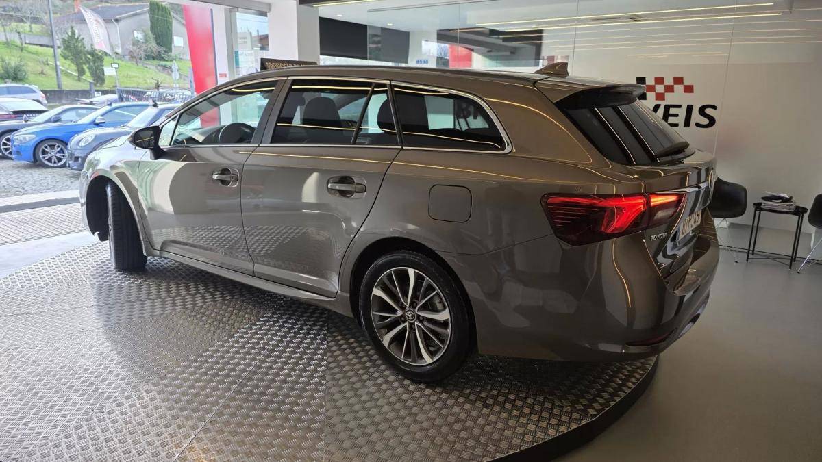 toyota-avensis-sw-2016-diesel-1995cc