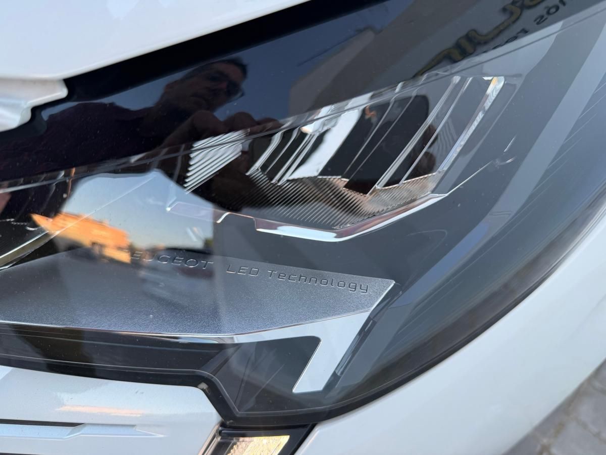 peugeot-3008-2021-hibrido-a-gasolina-1598cc