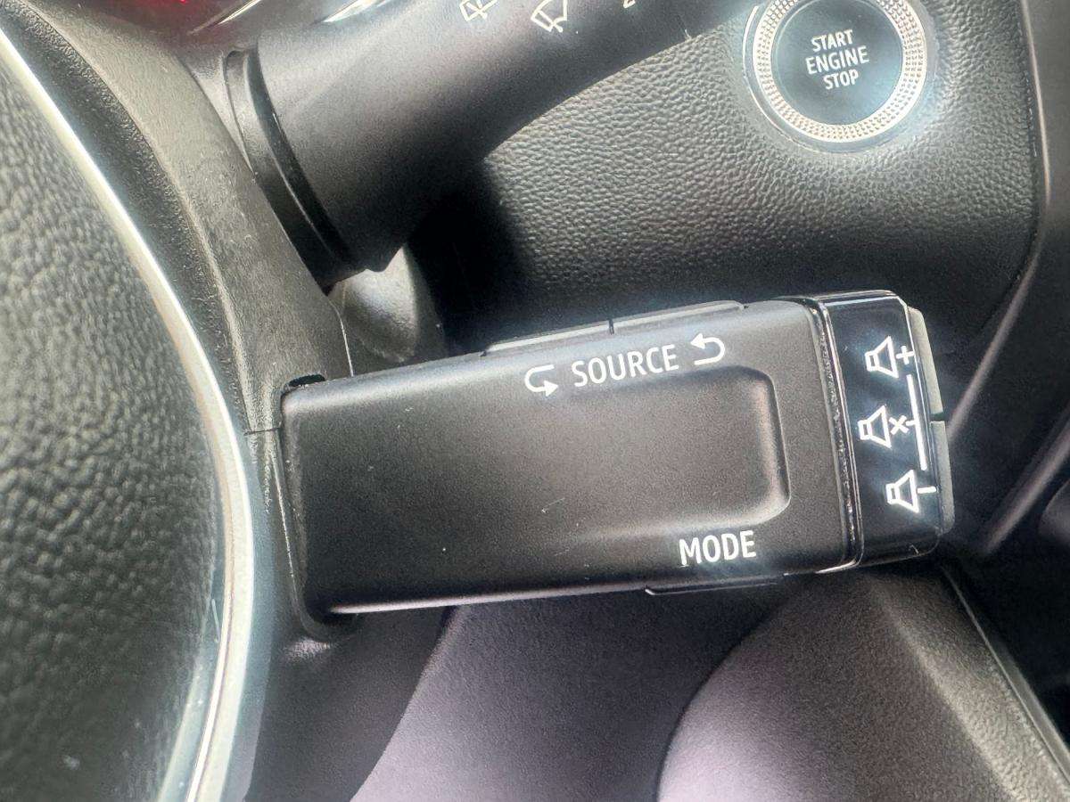 renault-captur-2022-hibrido-a-gasolina-1598cc