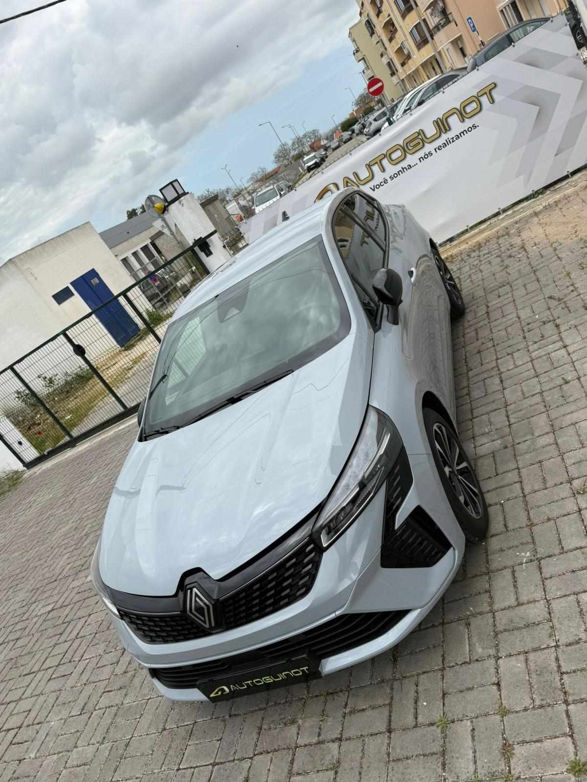 renault-clio-2024-hibrido-a-gasolina-1598cc