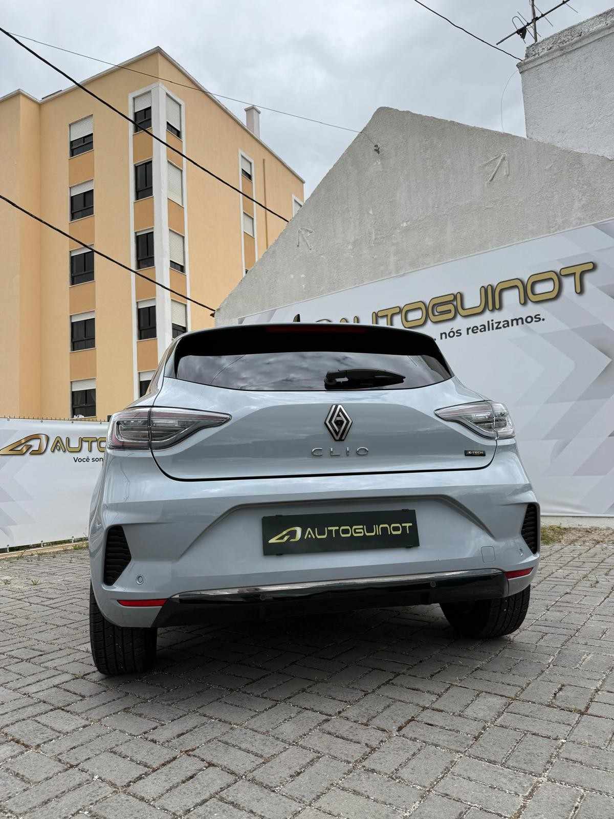 renault-clio-2024-hibrido-a-gasolina-1598cc