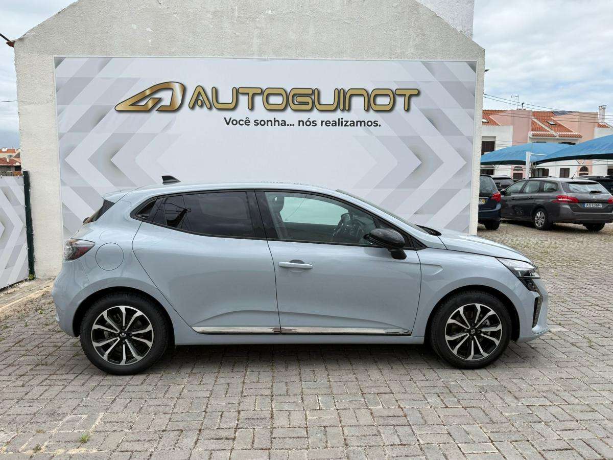 renault-clio-2024-hibrido-a-gasolina-1598cc