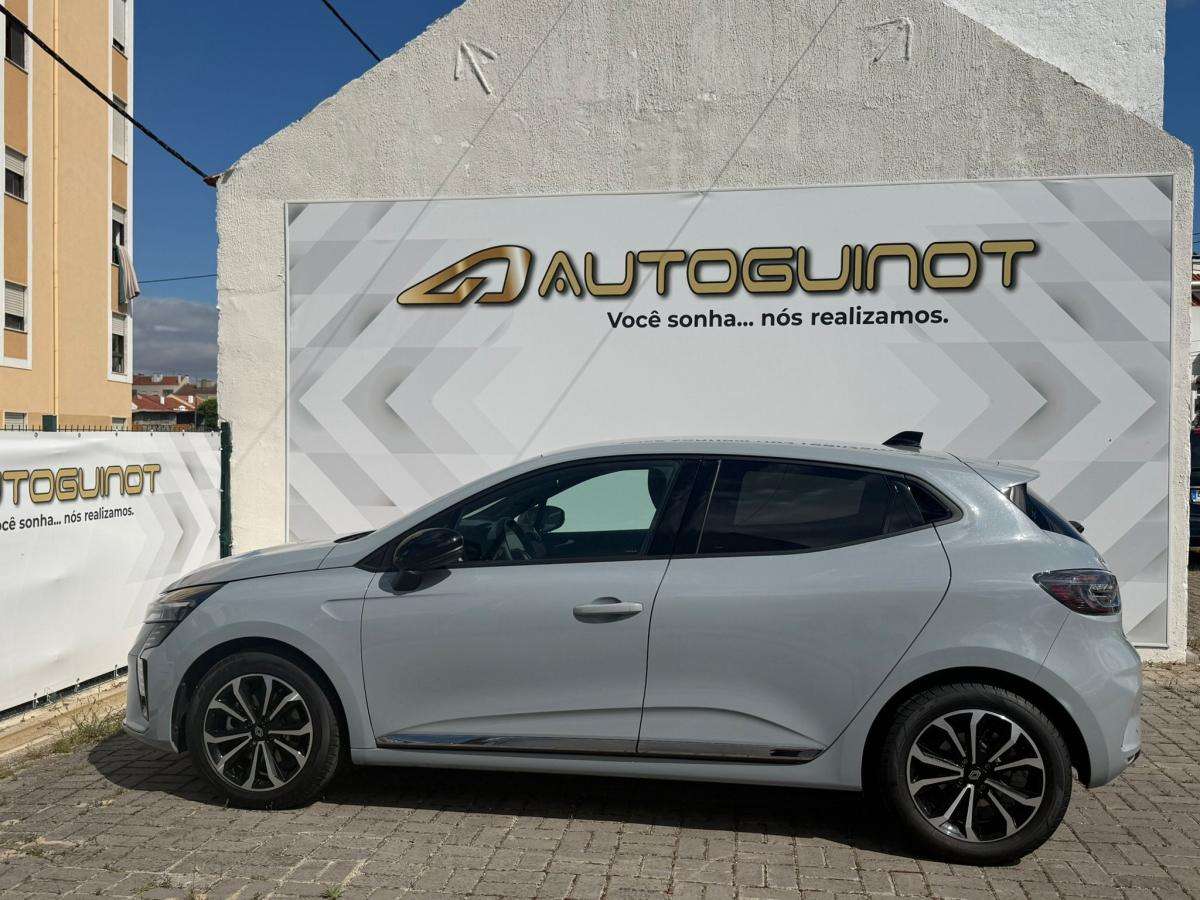 renault-clio-2024-hibrido-a-gasolina-1598cc