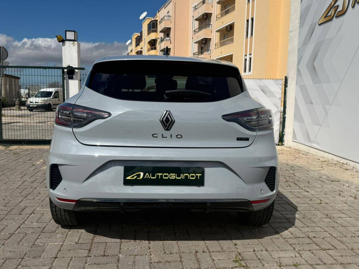 renault-clio-2024-hibrido-a-gasolina-1598cc