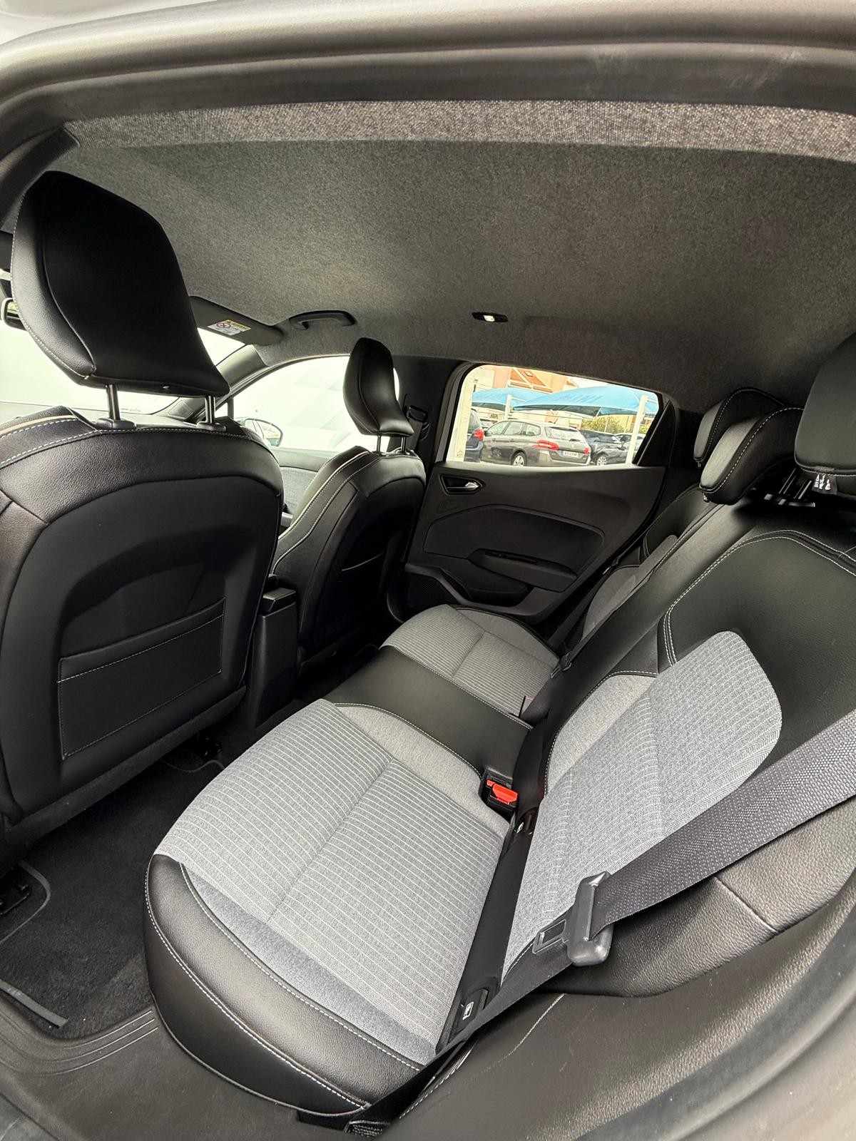 renault-clio-2024-hibrido-a-gasolina-1598cc