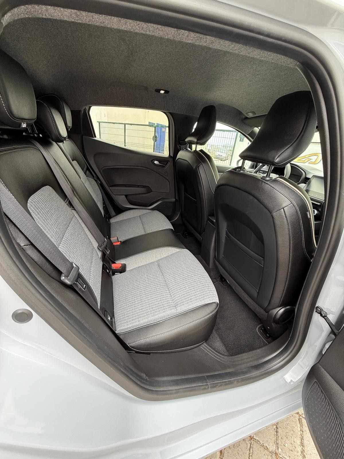 renault-clio-2024-hibrido-a-gasolina-1598cc