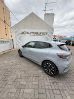 renault-clio-2024-hibrido-a-gasolina-1598cc
