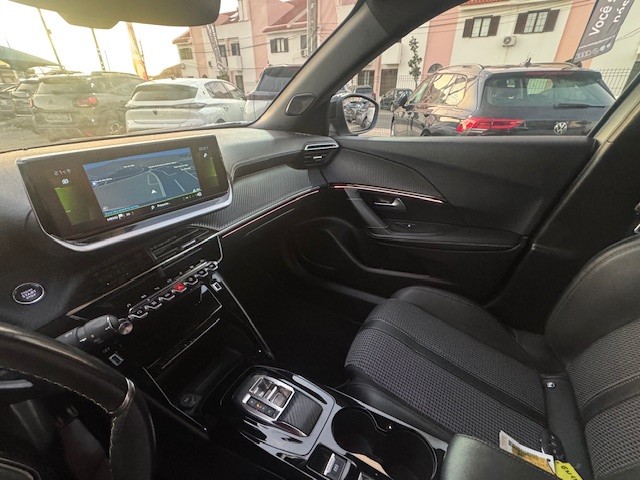 peugeot-2008-2022-gasolina-1199cc