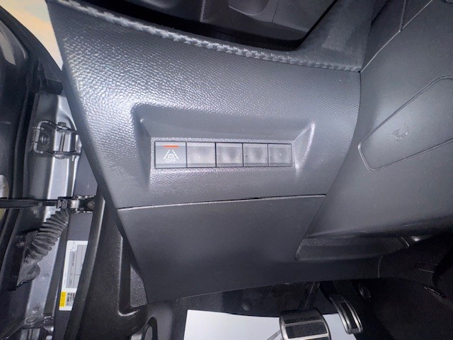 peugeot-2008-2022-gasolina-1199cc