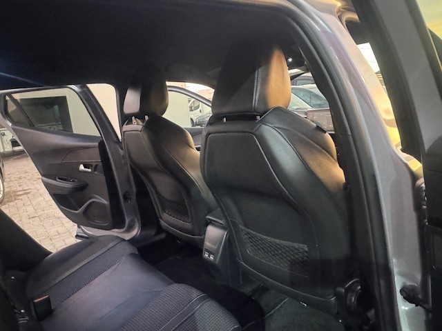 peugeot-2008-2022-gasolina-1199cc
