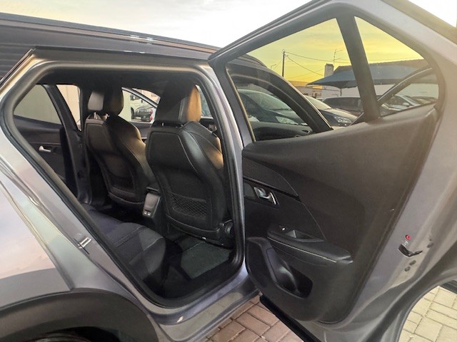 peugeot-2008-2022-gasolina-1199cc