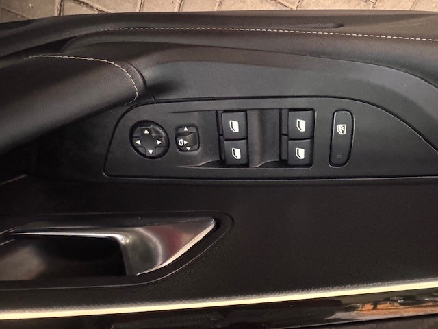 peugeot-2008-2022-gasolina-1199cc
