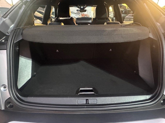 peugeot-2008-2022-gasolina-1199cc