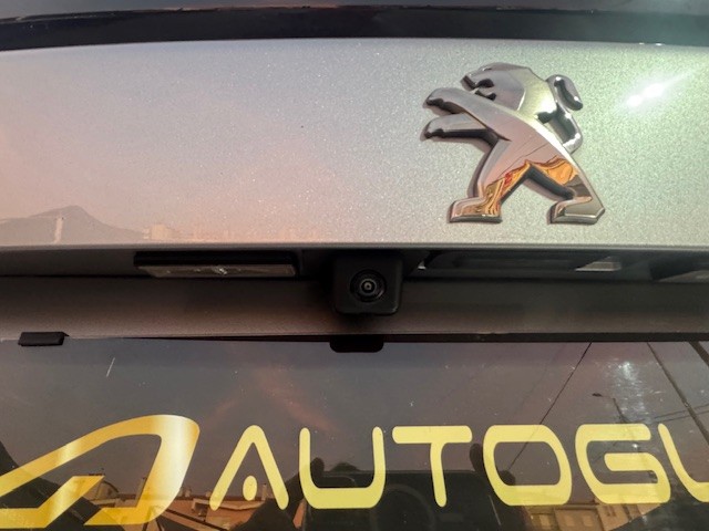 peugeot-2008-2022-gasolina-1199cc