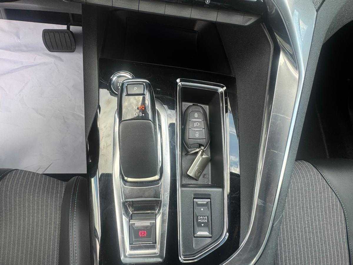 peugeot-3008-2022-hibrido-a-gasolina-1598cc