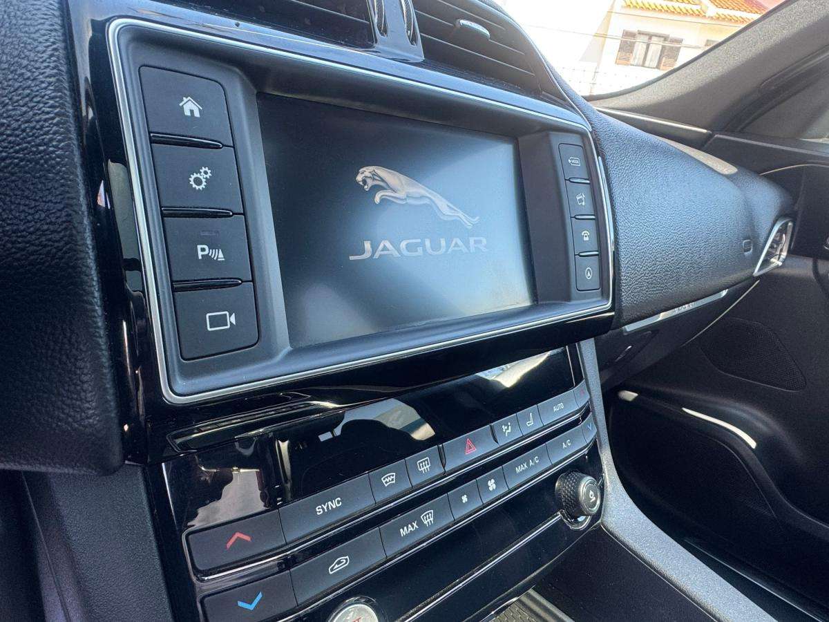 jaguar-f-pace-2017-diesel-1999cc