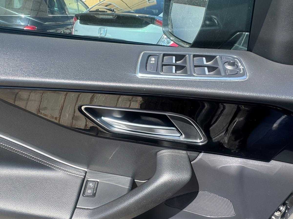 jaguar-f-pace-2017-diesel-1999cc