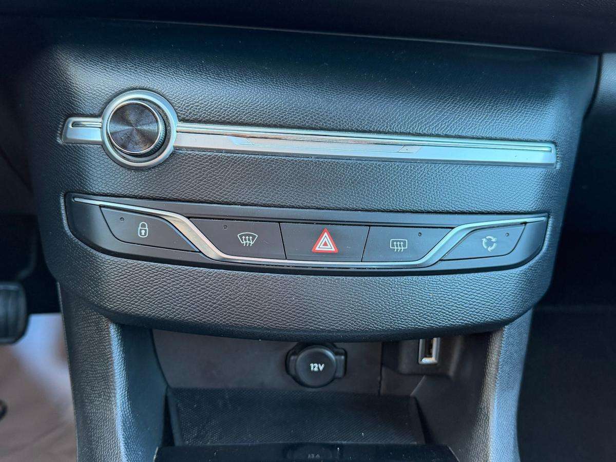 peugeot-308-2018-gasolina-1199cc