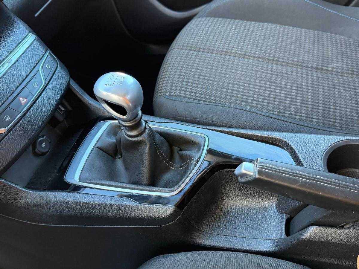 peugeot-308-2018-gasolina-1199cc