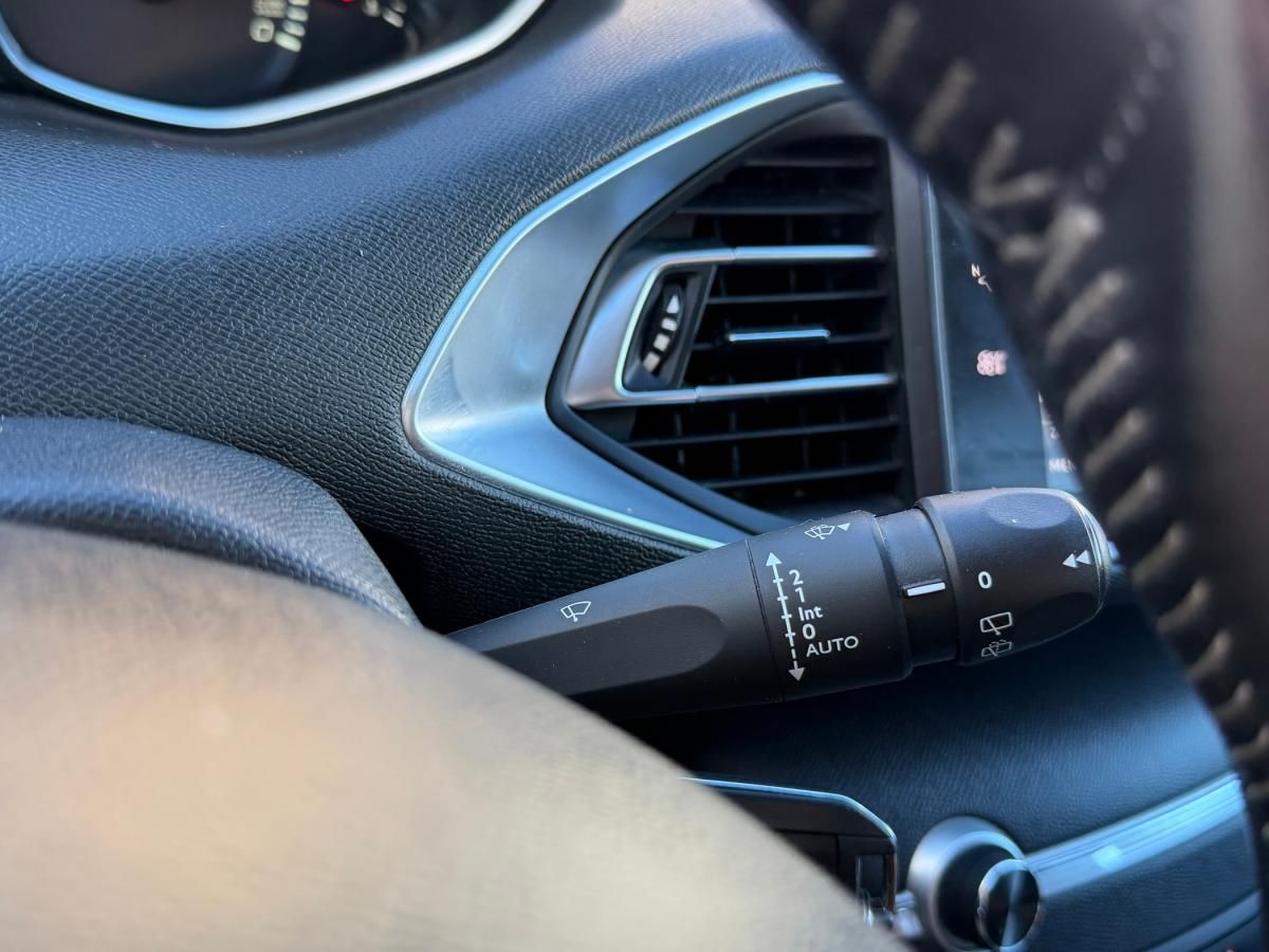 peugeot-308-2018-gasolina-1199cc
