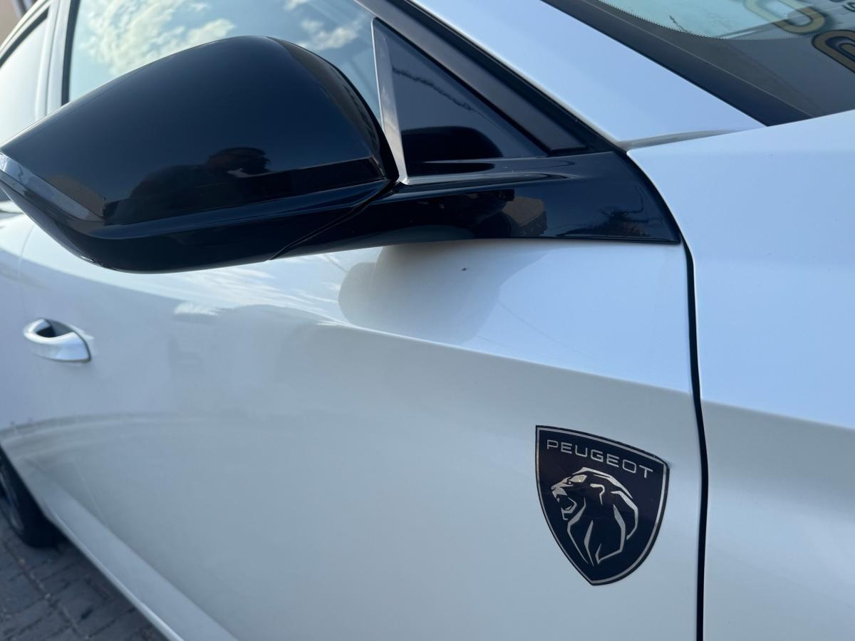 peugeot-308-2022-gasolina-1199cc