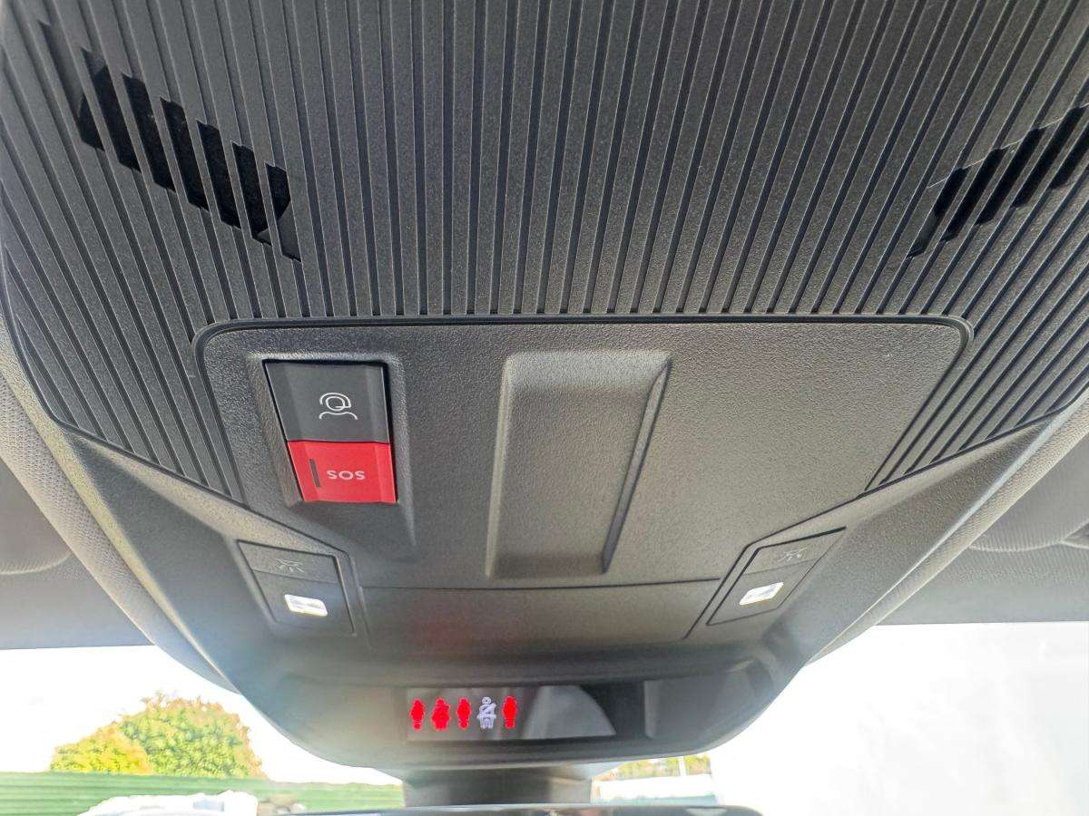 peugeot-308-2022-gasolina-1199cc