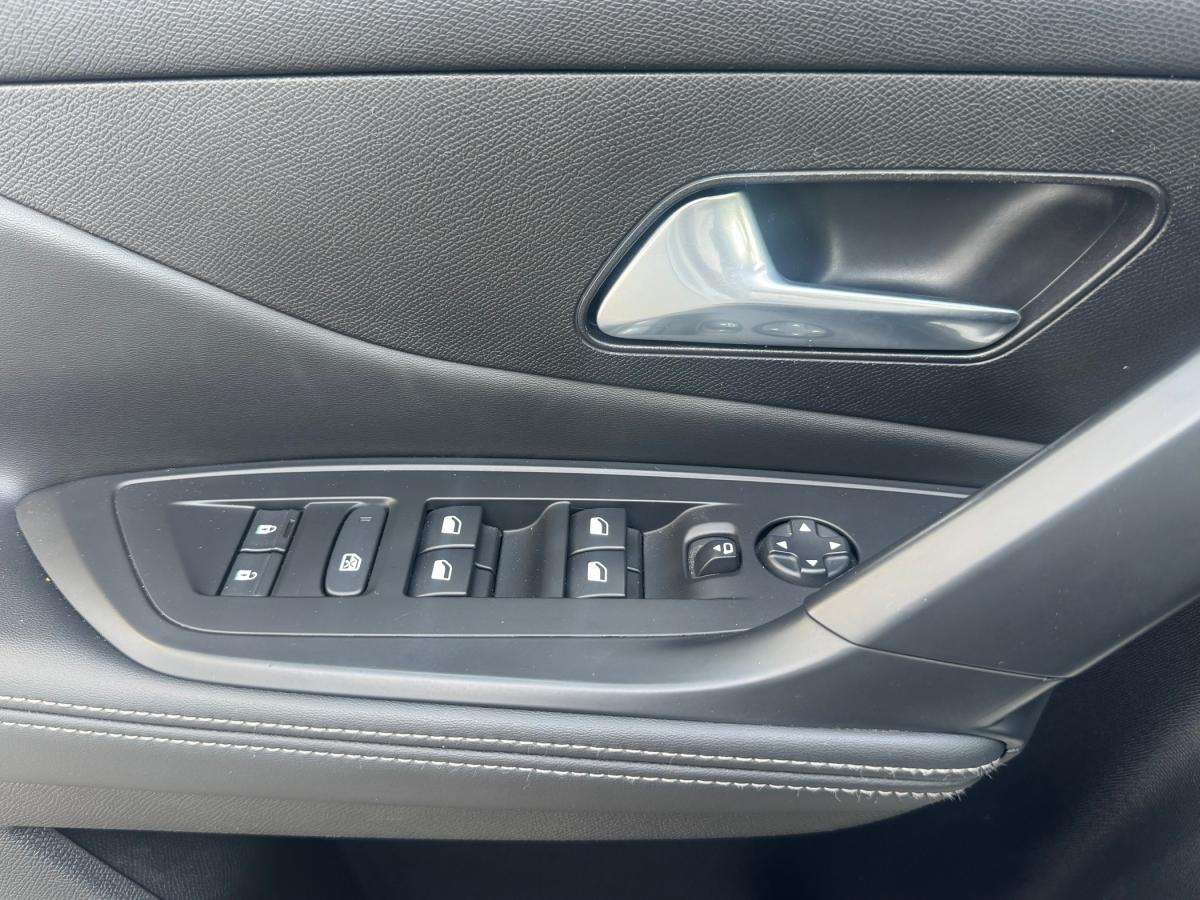 peugeot-308-2022-gasolina-1199cc