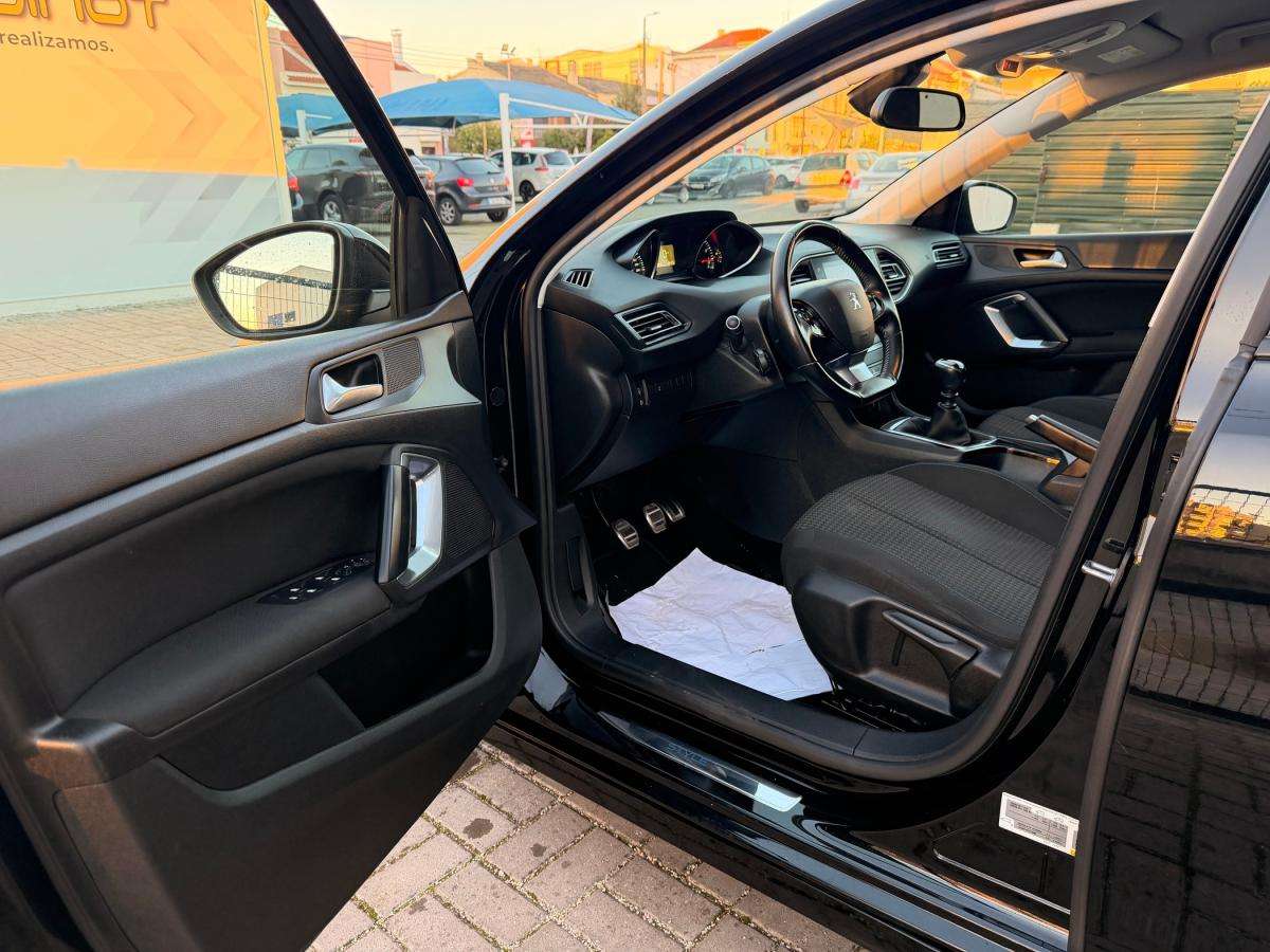peugeot-308-2020-gasolina-1199cc