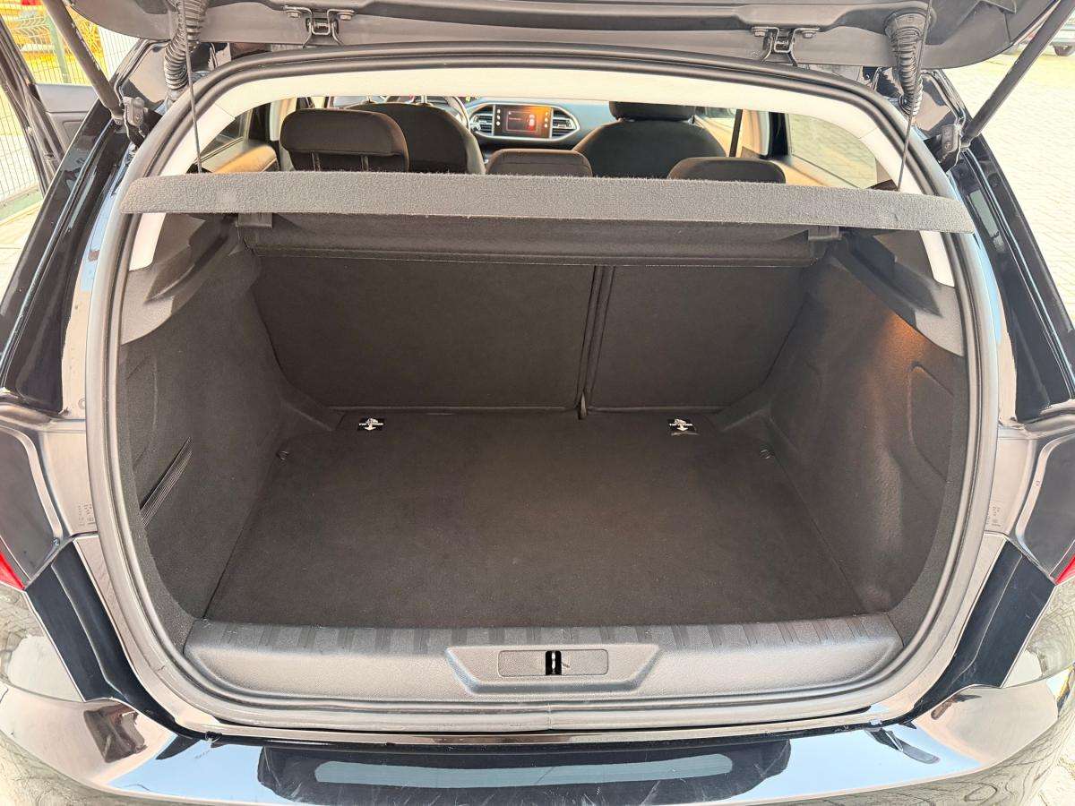 peugeot-308-2020-gasolina-1199cc