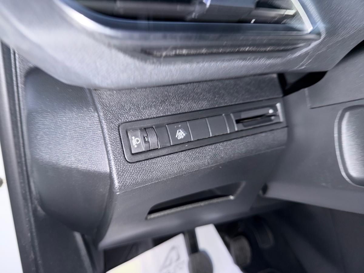 peugeot-3008-2021-diesel-1499cc