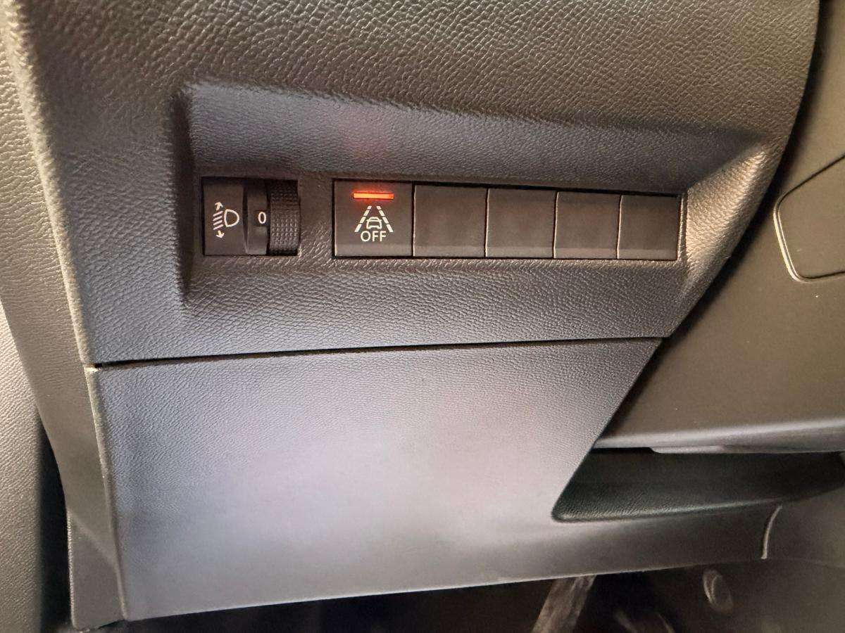 peugeot-2008-2021-gasolina-1199cc